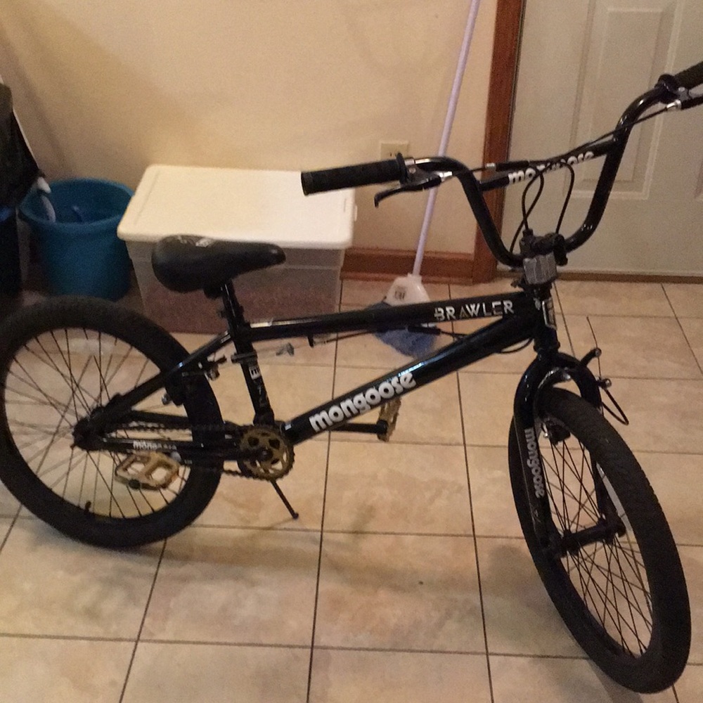 Mongoose brawler bicycle